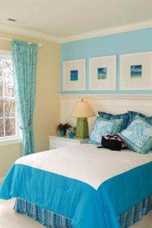 Μπλε κουρτίνες με μοτίβο