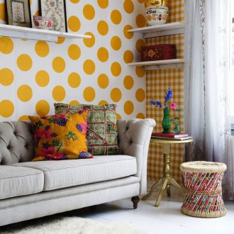 Κίτρινη ταπετσαρία polka dot