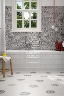 Patchwork Style Boar Tile