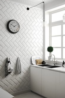 Κεραμίδι στον τοίχο