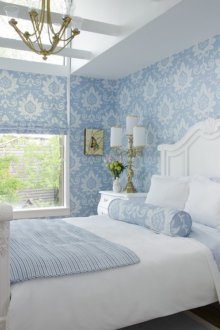 Blauw en wit behang