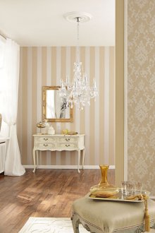 Κλασική ταπετσαρία με μοτίβο