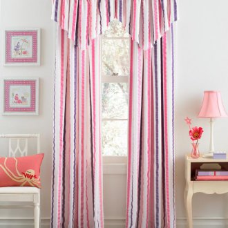 Ροζ ριγέ κουρτίνες