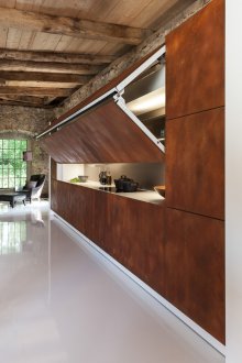 Αρθρωτά ντουλάπια κουζίνας