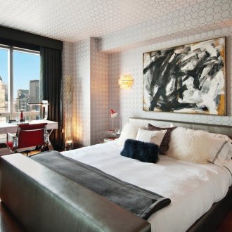 Ταπετσαρία στην οροφή με γεωμετρικό σχέδιο