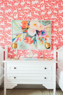 Ταπετσαρία για κορίτσια με λευκό μοτίβο