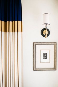 Μπεζ τριών χρωμάτων κουρτίνες