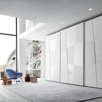 Λευκή ντουλάπα υψηλής τεχνολογίας