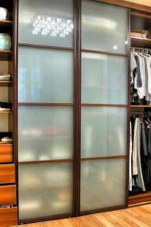 Βολική ντουλάπα