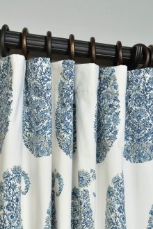 Rèm cửa có hoa văn trên nhẫn