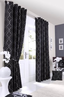 Μαύρες και λευκές βαμβακερές κουρτίνες