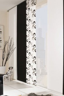 Μαύρες και λευκές κουρτίνες της Ιαπωνίας