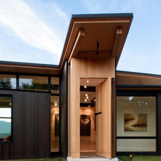 Εκκρεμές πόρτα στο σπίτι