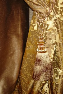 Χρυσές κουρτίνες με κουτάλες