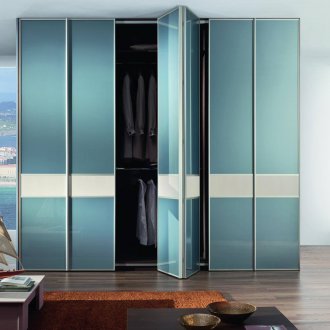 Πτυσσόμενες πόρτες του ντουλαπιού