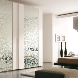 Κυβισμένες πόρτες ντουλαπιών