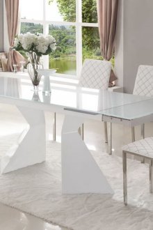 Μετασχηματιστής τραπέζι σε μοντέρνο στυλ