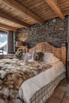 Ξύλινο υπνοδωμάτιο στυλ σαλέ