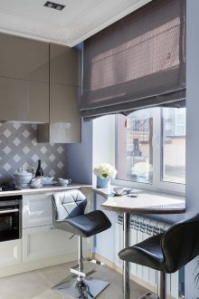 Στενές κουρτίνες στην κουζίνα