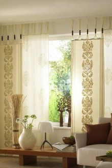 Στενές ιαπωνικές κουρτίνες