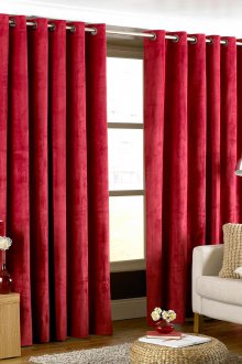 Βελούδιες κουρτίνες