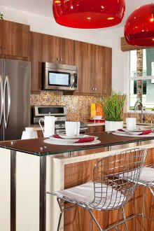 Συνδυασμένο πάγκο και μπαρ πρωινό στην κουζίνα