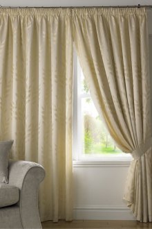 Κρέμα ζακάρ κουρτίνες