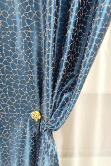 Μπλε ζακάρ κουρτίνες