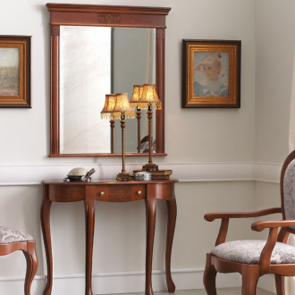 Πλαϊνό τραπέζι στο διάδρομο