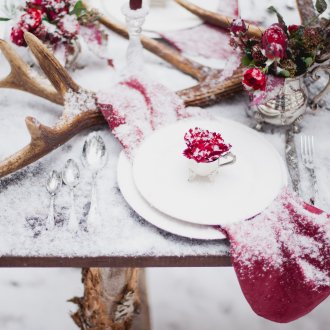 Επιτραπέζια διακόσμηση για έναν χειμερινό γάμο