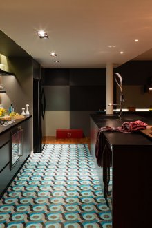 Ασυνήθιστος μετρητής μπαρ στο διαμέρισμα