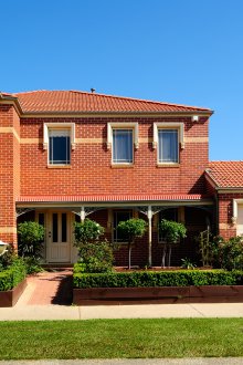 Πρόσοψη από τούβλο