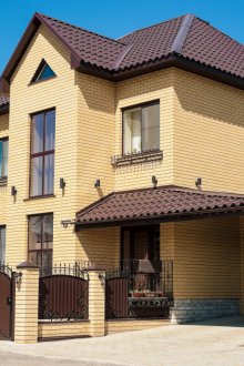 Κίτρινο τούβλο για το σπίτι