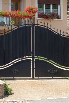 Μεταλλική πύλη