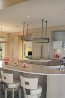 Όμορφο πάγκο bar με πέτρινο πάγκο εργασίας