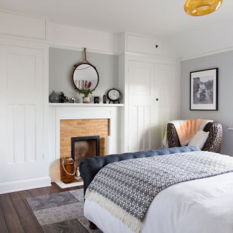 Κάτω από το τζάκι στο υπνοδωμάτιο