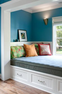 Ξύλινο κρεβάτι