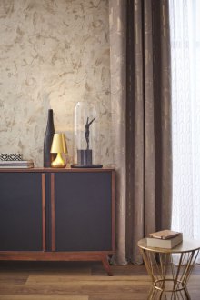 Διπλές καφέ κουρτίνες