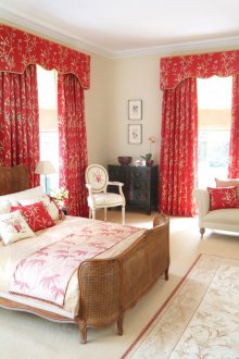 Στυλ κόκκινες κουρτίνες της Προβηγκίας