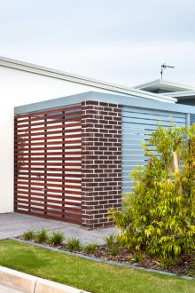 Αρχική ξύλινη πύλη