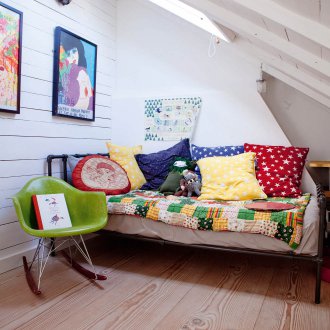 Μεταλλικός καναπές για εφήβους