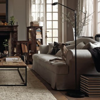 Καναπές στο σαλόνι