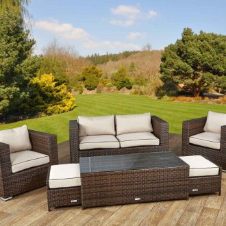 Καναπές για καλοκαιρινή κατοικία