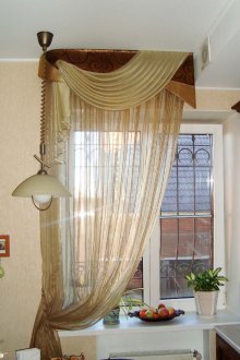 Καφέ κουρτίνες μονής κατεύθυνσης