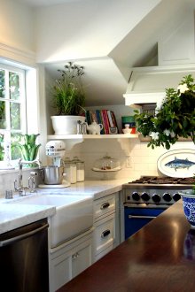 Ακόμη και στην κουζίνα υπάρχει ένας χώρος για τα χόρτα