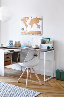 Γωνιακό τραπέζι