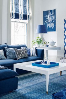 Μπλέ καναπές μπλε