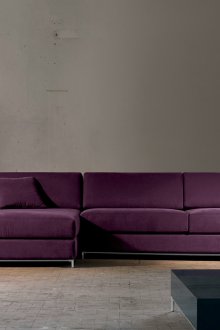 Μινιμαλιστικό μοβ καναπέ