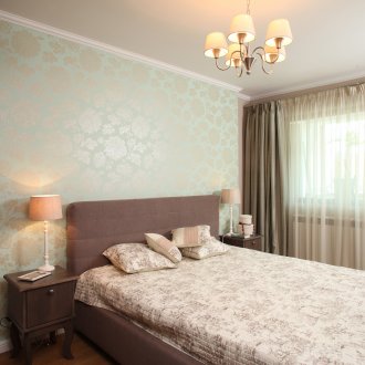 Mint χρυσή ταπετσαρία για την κρεβατοκάμαρα