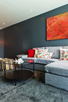 Σκούρο γκρι χαλί